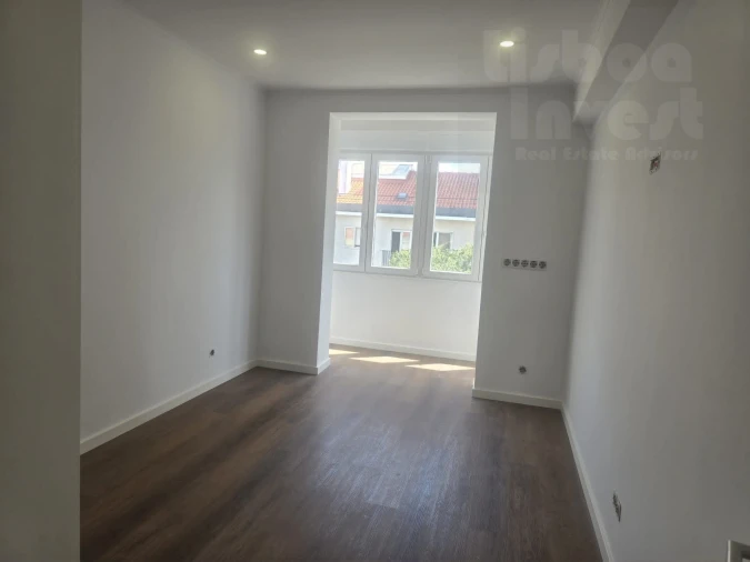 Apartamento T3 para Venda em Venteira Foto 8