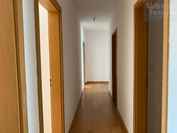 Apartamento T6 para Venda em Agualva e Mira-Sintra