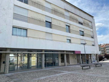 Apartamento T6 para Venda em Agualva e Mira-Sintra
