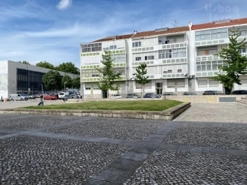 Apartamento T6 para Venda em Agualva e Mira-Sintra