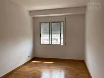 Apartamento T6 para Venda em Agualva e Mira-Sintra