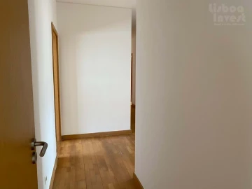 Apartamento T6 para Venda em Agualva e Mira-Sintra