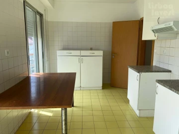 Apartamento T6 para Venda em Agualva e Mira-Sintra