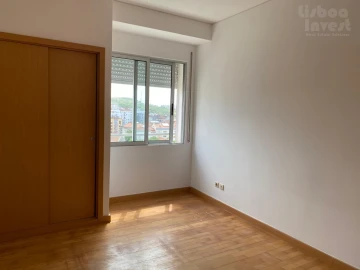 Apartamento T6 para Venda em Agualva e Mira-Sintra