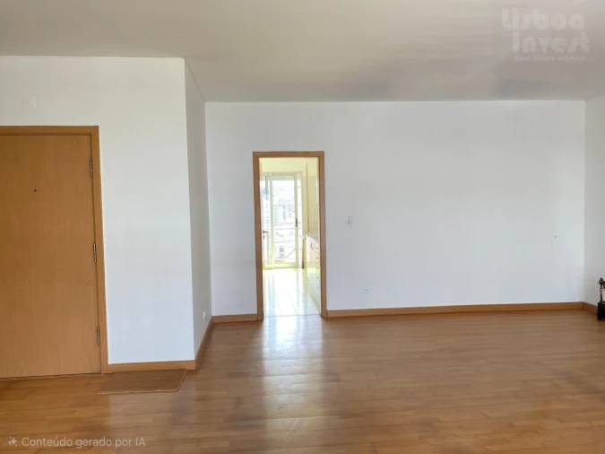Apartamento T6 para Venda em Agualva e Mira-Sintra Foto 10