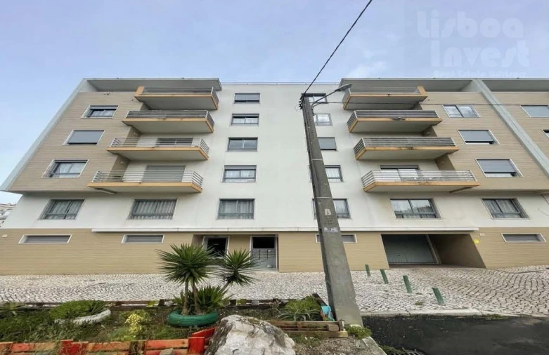 Terreno para Venda em Agualva e Mira-Sintra