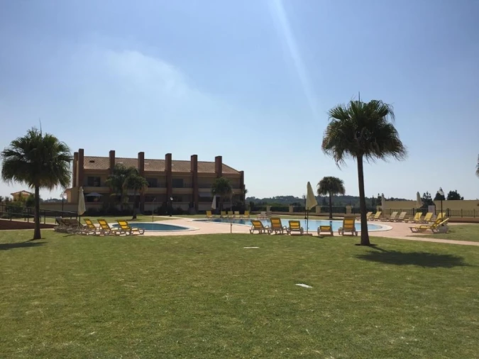 Moradia T4 para Venda em Quarteira Foto 3