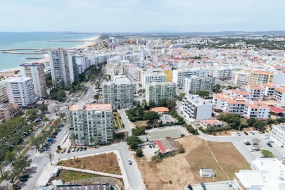Terreno para Venda em Quarteira