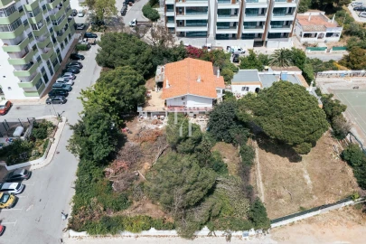 Terreno para Venda em Quarteira