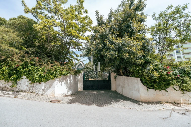 Terreno para Venda em Quarteira Foto 6