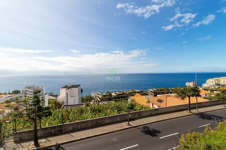 Moradia T3 para Venda em São Martinho Foto 3