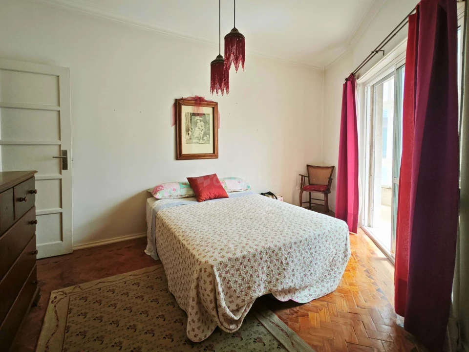 Apartamento T1 para Venda em Campo de Ourique Foto 3