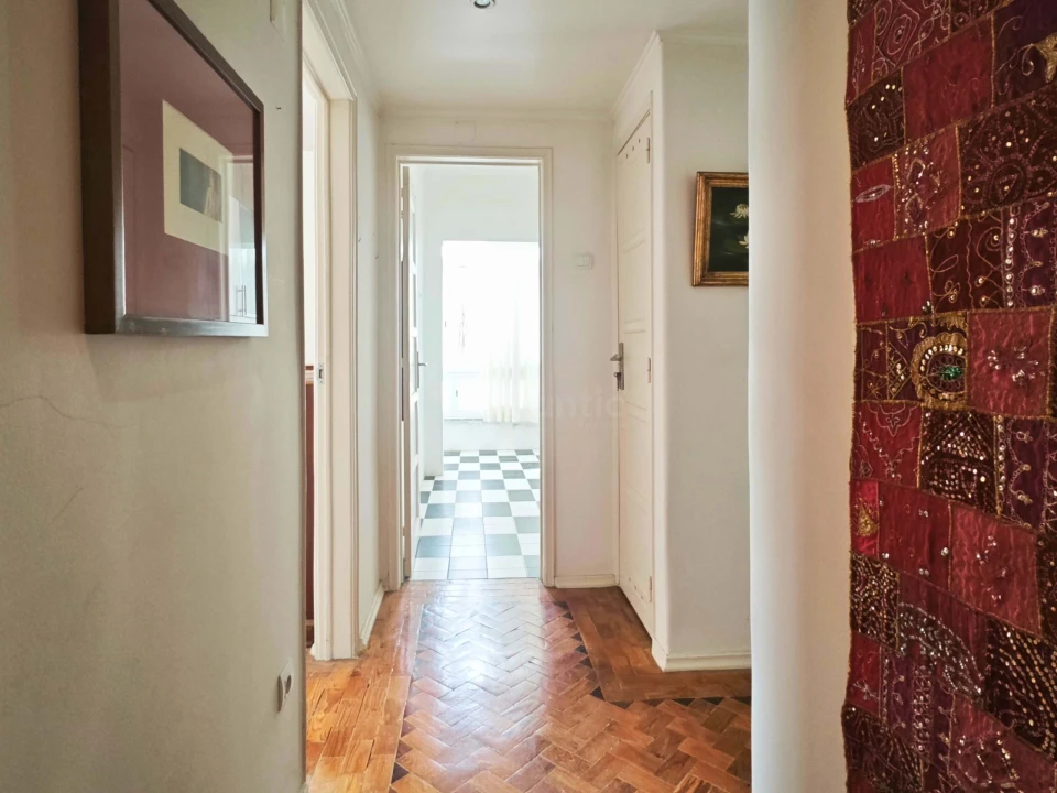 Apartamento T1 para Venda em Campo de Ourique Foto 17