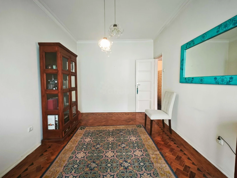 Apartamento T1 para Venda em Campo de Ourique Foto 6