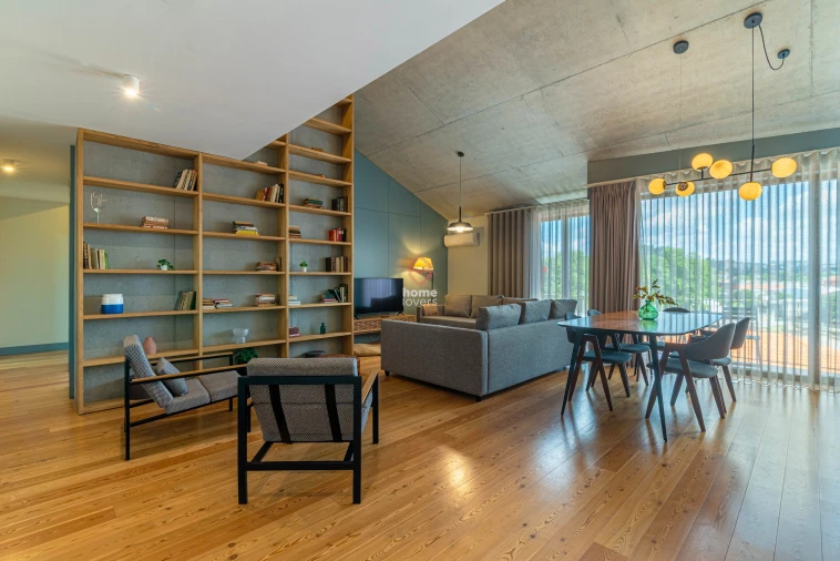 Apartamento T5 para Venda em Bonfim Foto 3