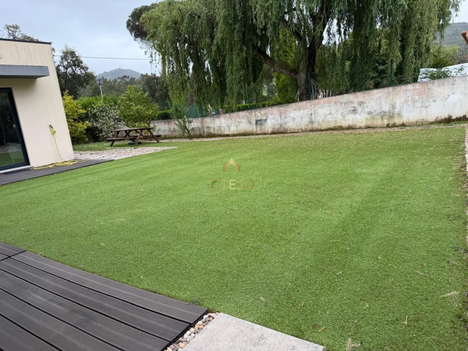 Moradia T2 para Venda em Maxial e Monte Redondo Foto 23