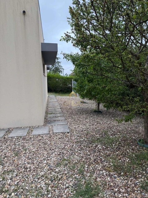 Moradia T2 para Venda em Maxial e Monte Redondo