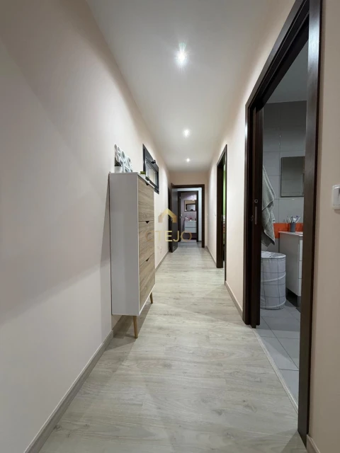 Moradia T2 para Venda em Maxial e Monte Redondo