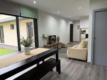 Moradia T2 para Venda em Maxial e Monte Redondo