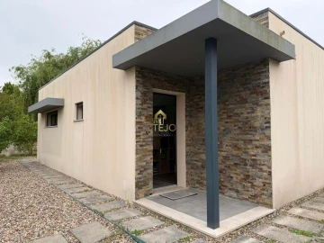 Moradia T2 para Venda em Maxial e Monte Redondo