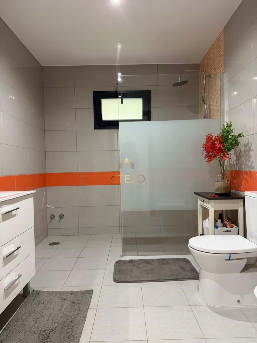 Moradia T2 para Venda em Maxial e Monte Redondo Foto 17