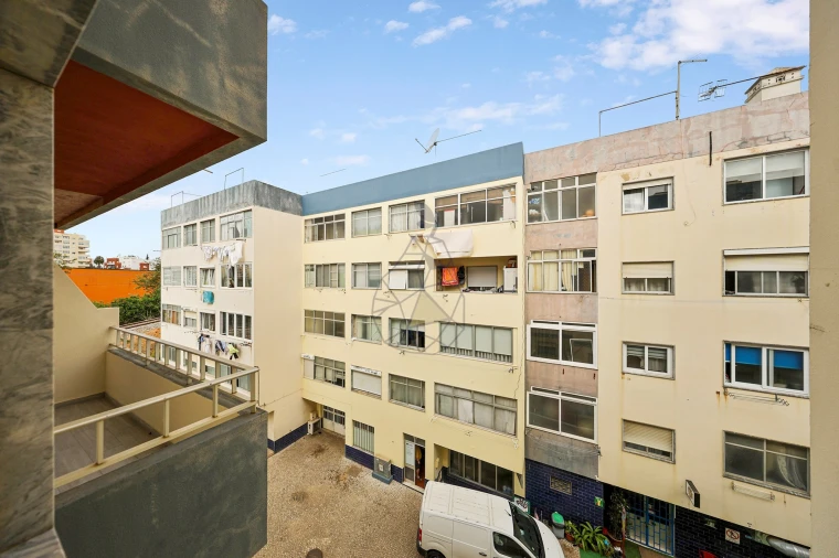 Apartamento T2 para Venda em Portimão Foto 21