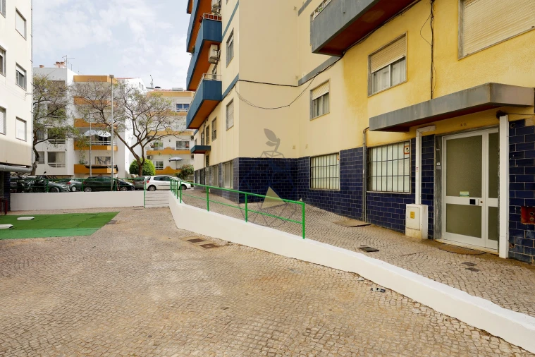 Apartamento T2 para Venda em Portimão Foto 2
