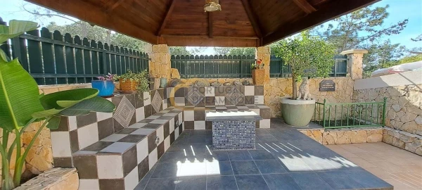 Moradia T3 para Venda em Albufeira e Olhos de Água