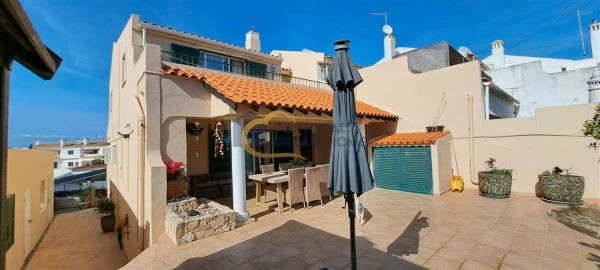 Moradia T3 para Venda em Albufeira e Olhos de Água