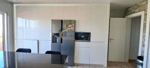 Moradia T3 para Venda em Albufeira e Olhos de Água