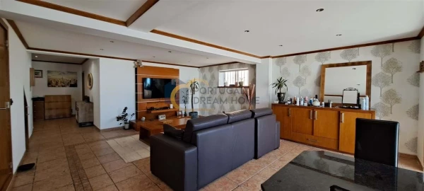 Moradia T3 para Venda em Albufeira e Olhos de Água