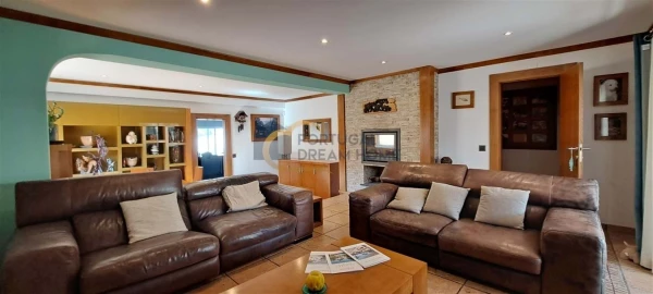 Moradia T3 para Venda em Albufeira e Olhos de Água