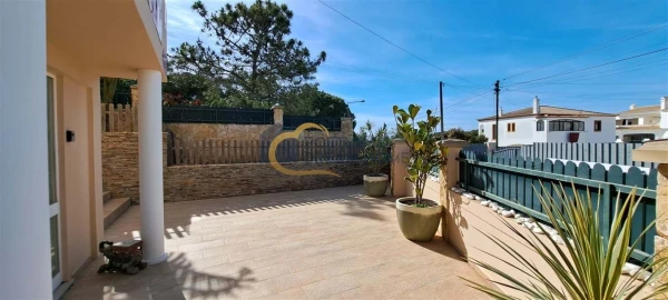 Moradia T3 para Venda em Albufeira e Olhos de Água