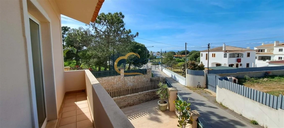 Moradia T3 para Venda em Albufeira e Olhos de Água Foto 38