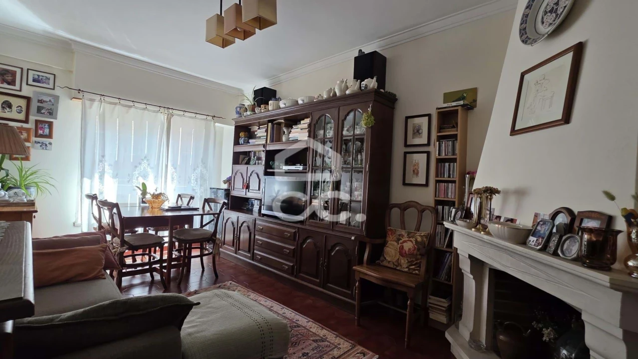 Apartamento T3 para Venda em Agualva e Mira-Sintra Foto 4