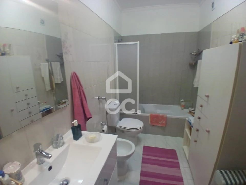 Apartamento T3 para Venda em Agualva e Mira-Sintra Foto 17