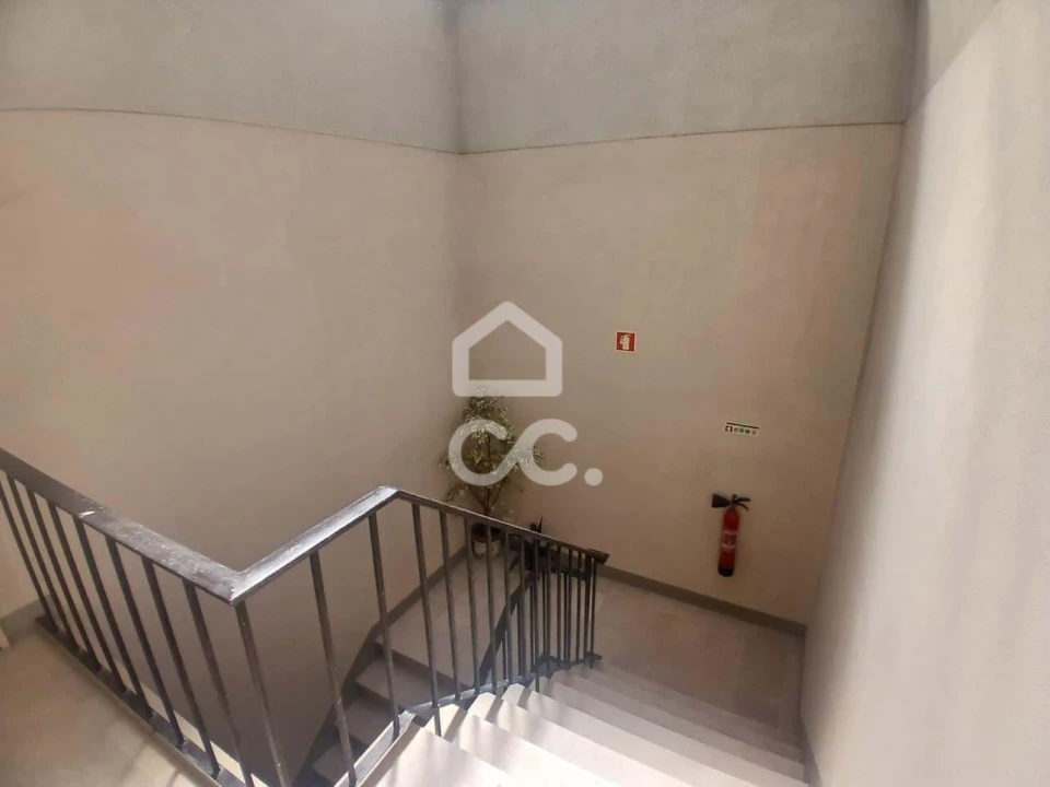 Apartamento T3 para Venda em Agualva e Mira-Sintra Foto 20
