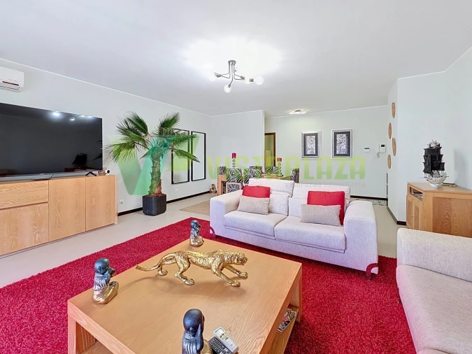 Apartamento T3 para Venda em Portimão Foto 6