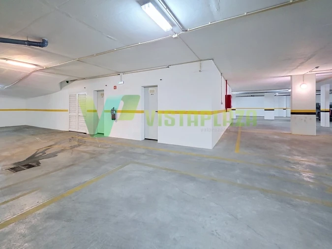 Apartamento T3 para Venda em Portimão Foto 44