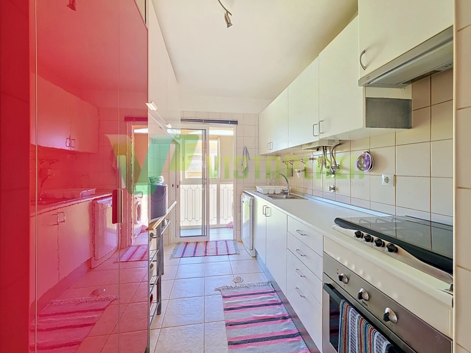 Apartamento T3 para Venda em Portimão Foto 8