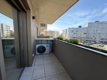 Apartamento T2 para Venda em Vila Nova de Famalicão e Calendário