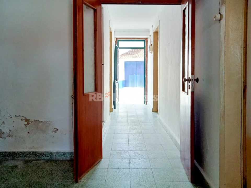 Moradia T3 para Venda em Comenda Foto 2