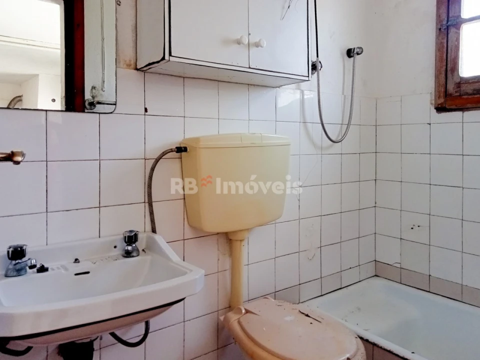 Moradia T3 para Venda em Comenda Foto 15