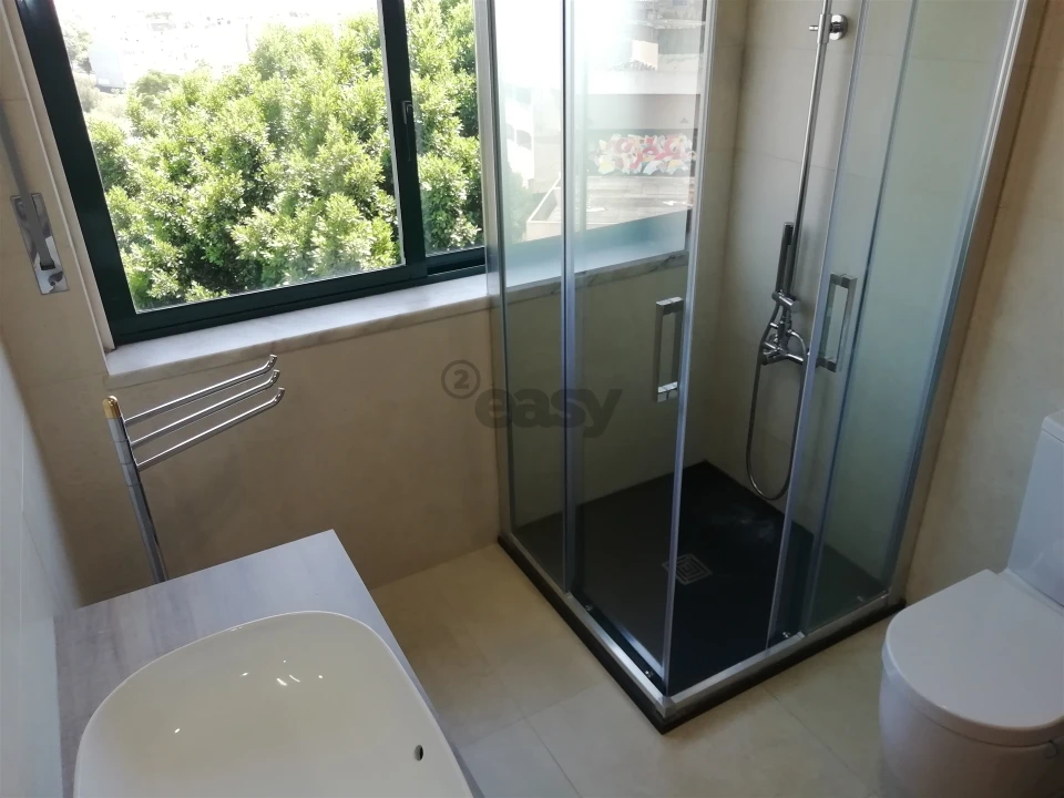 Apartamento T3 para Venda em Massamá e Monte Abraão Foto 16