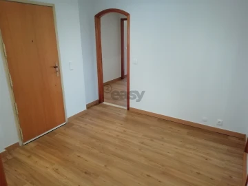 Apartamento T3 para Venda em Massamá e Monte Abraão