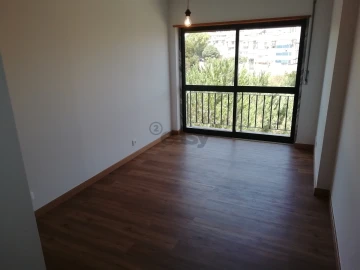 Apartamento T3 para Venda em Massamá e Monte Abraão