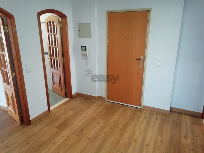 Apartamento T3 para Venda em Massamá e Monte Abraão Foto 13