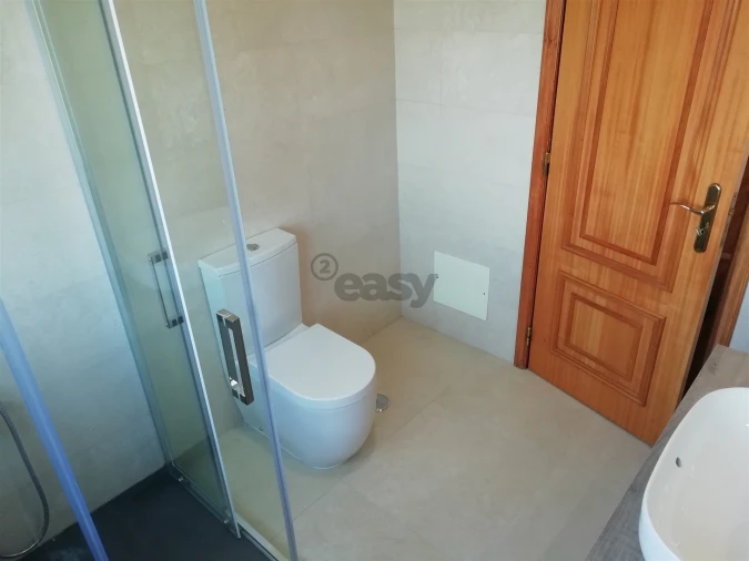 Apartamento T3 para Venda em Massamá e Monte Abraão Foto 17