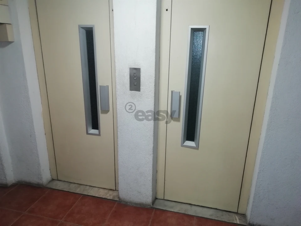 Apartamento T3 para Venda em Massamá e Monte Abraão Foto 39