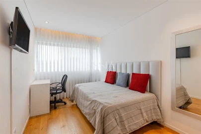 Apartamento T2 para Arrendamento em Campanhã
